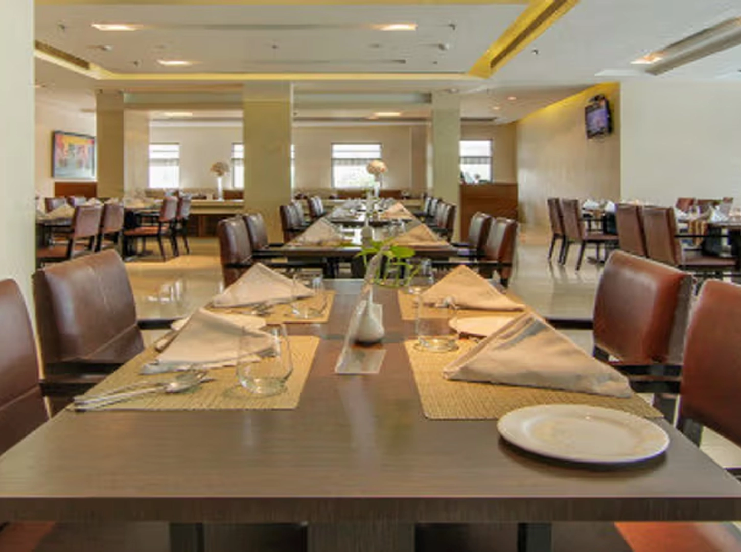 All Day Dining with Alfresco Seating